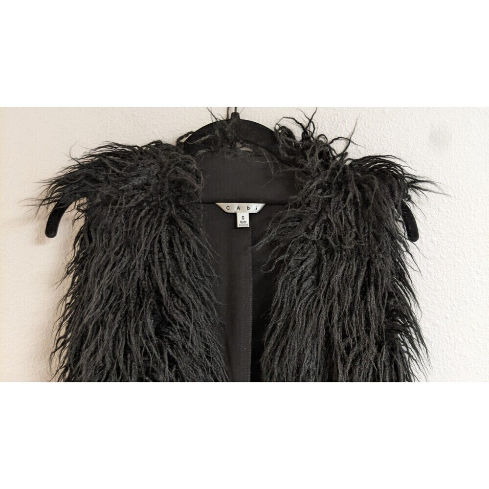 CAbi #929 Infinite Vest Black Faux Fur Open Front With Pockets! Size Small - Picture 4 of 11